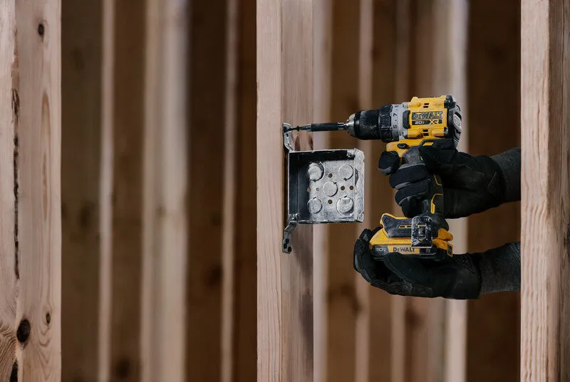 DeWALT 20V DCD800D2 MAX XR 1/2 In. Drill/Driver Kit
