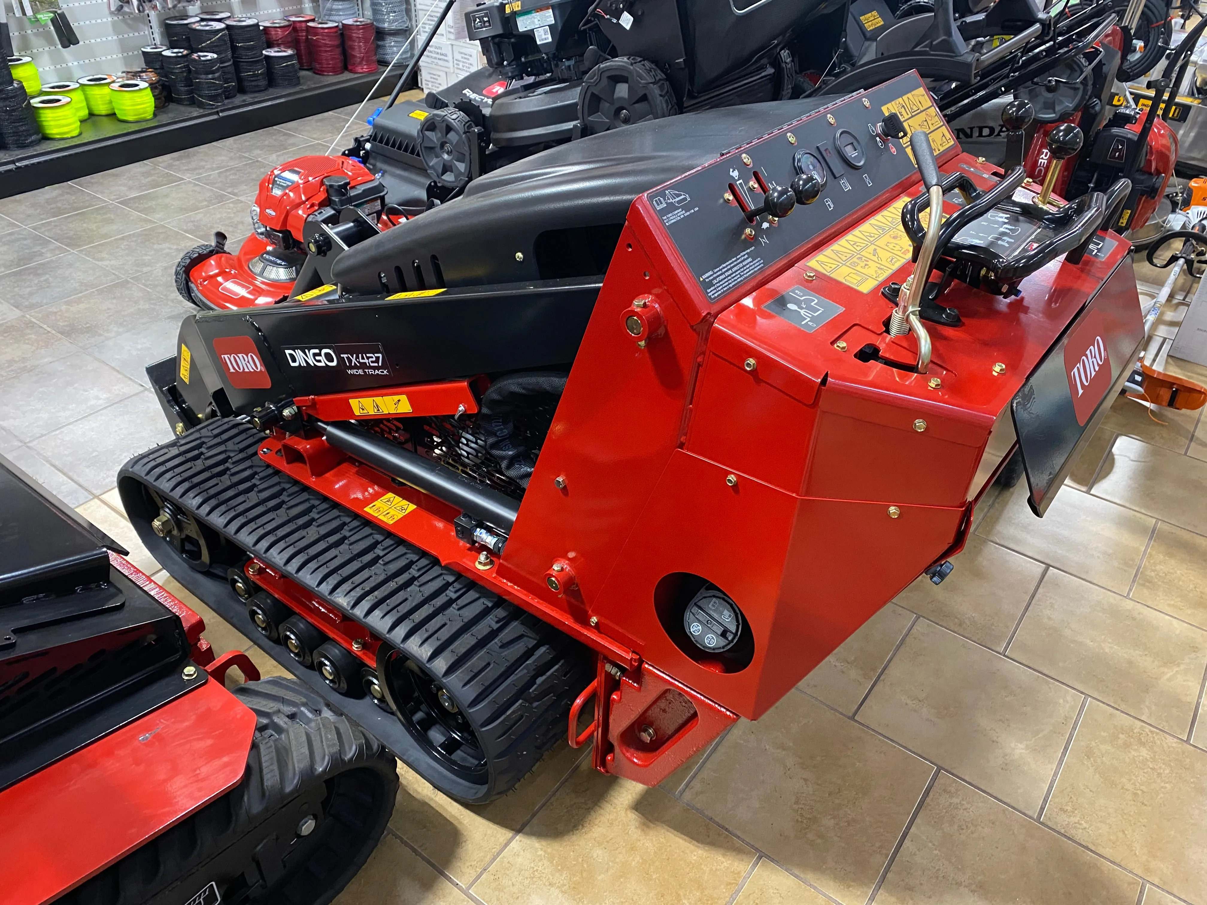 Dingo TX 427 Wide Track Loader | Kohler Engine | 22322
