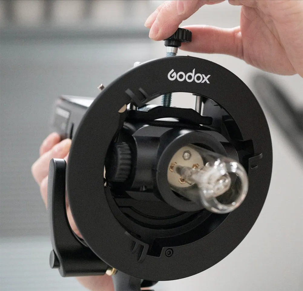Godox S2 Speedlite Bracket For Flash Bowens / S-Type Mounts