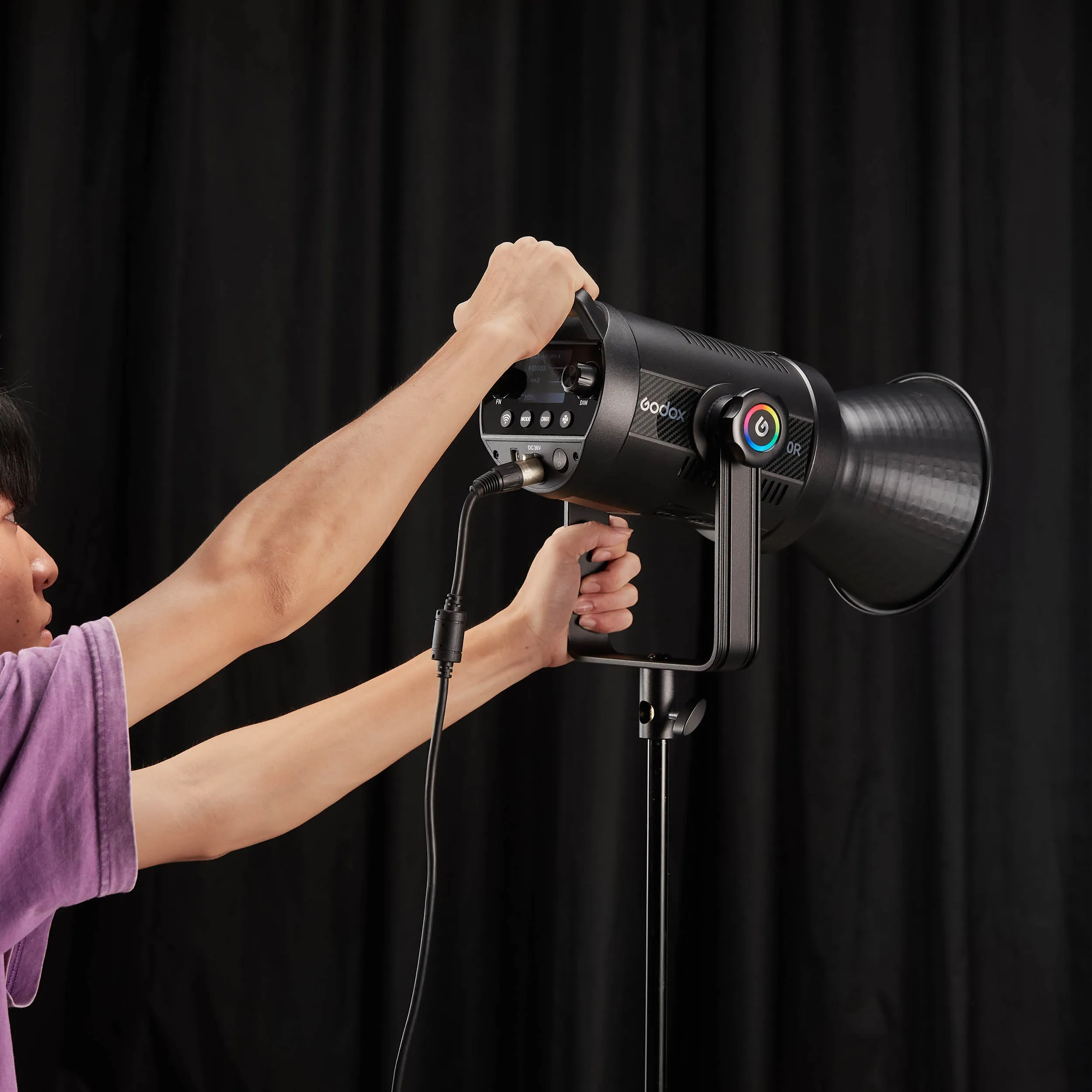 SL300R 300W RGBWW LED Video Light