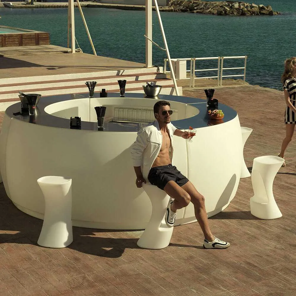 Vondom Fiesta Barra Curva bar counter white by Archirivolto