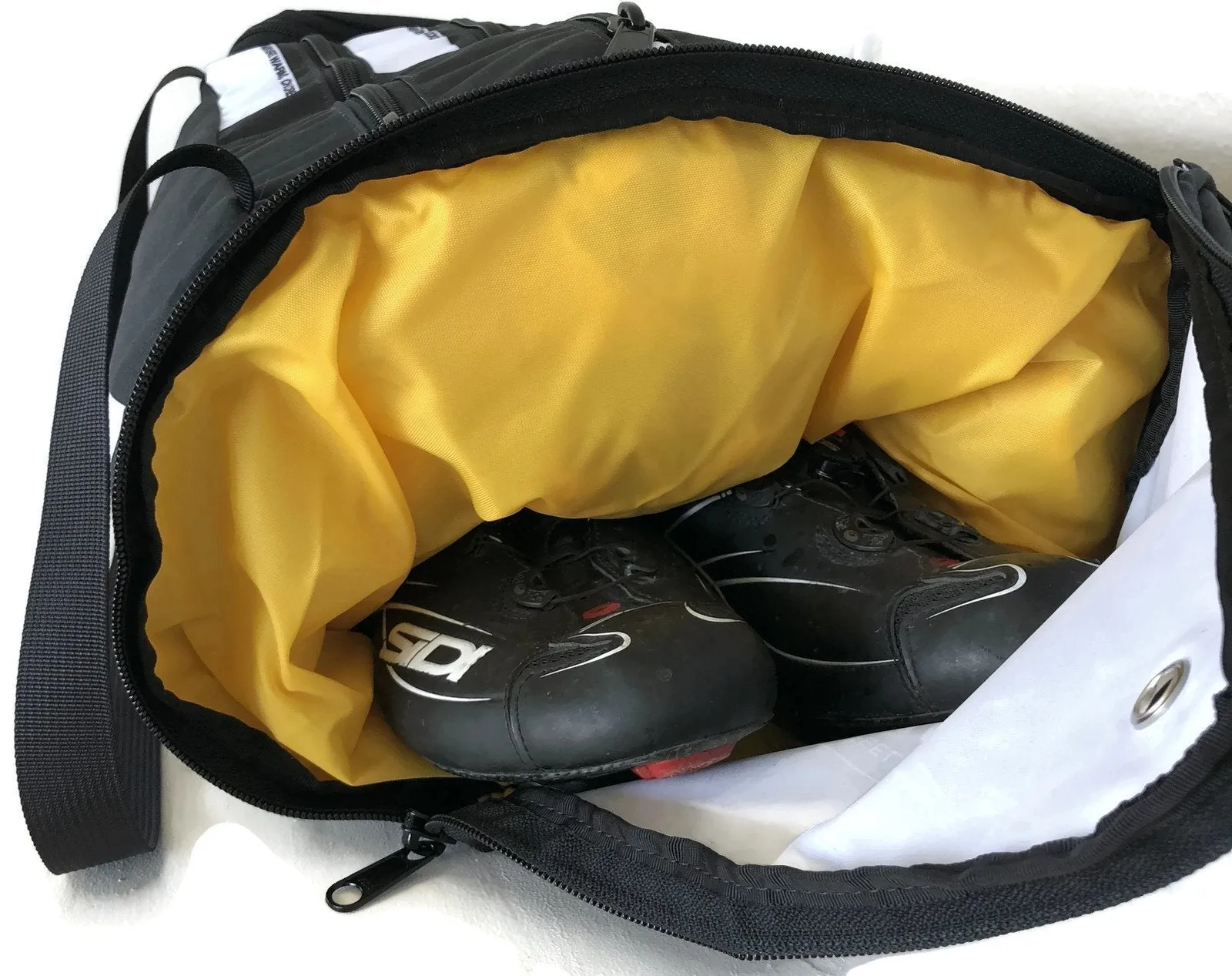 Watts Cycling Studio 2022 RACEDAY BAG™